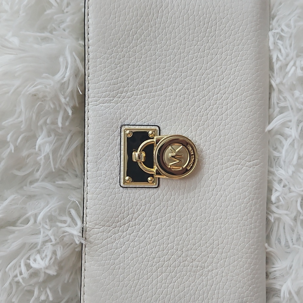 Michael Kors Optic White Pebble Leather Wallet MK - Picture 4 of 9